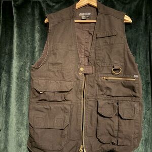 5.11 Tactical Men's Black Utility Vest